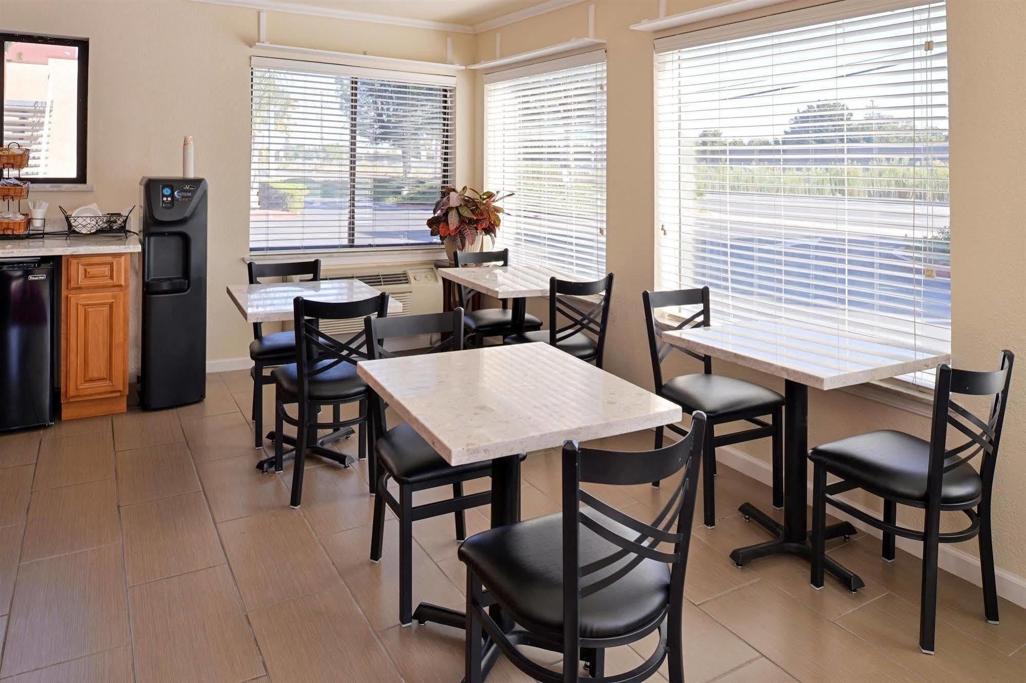Americas Best Value Inn Sunnyvale Exterior foto